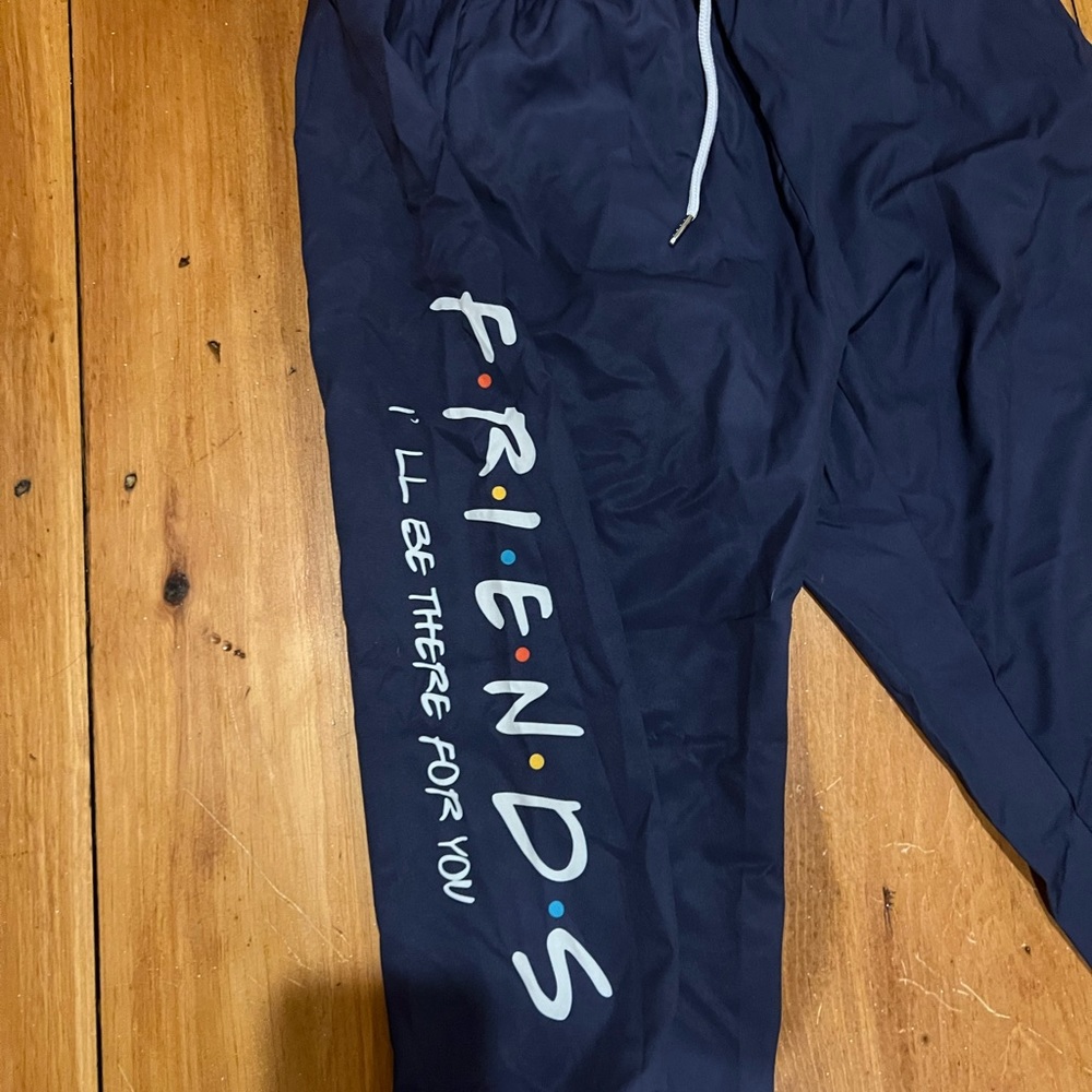 Friends central perk shirt and pants - Picture 3 of 4